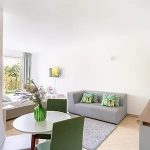 Nest - With Garden Apartment